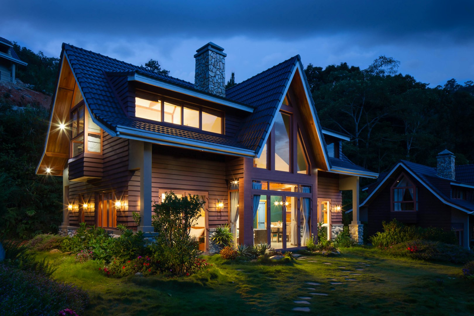 Short-Stay Property Turnover, Airbnb/VRBO